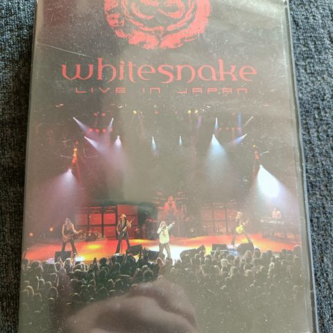 Skrotfot: Whitesnake Live in Japan