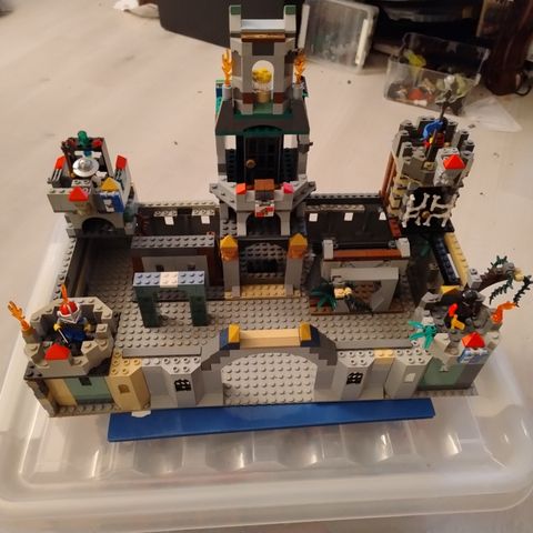 Lego Castle til salgs