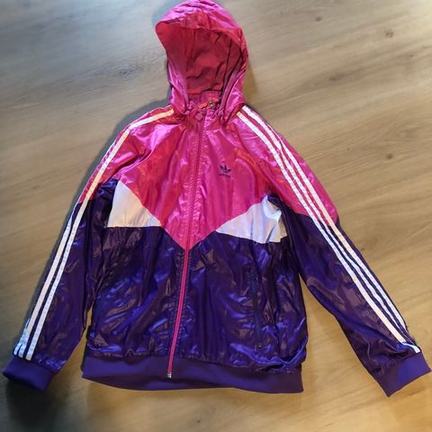 Adidas treningsjakke str 152