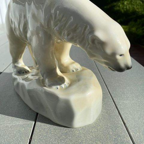 Porsgrund Porselen stående isbjørn