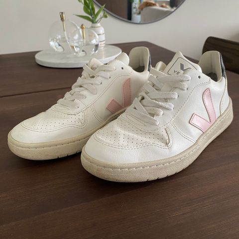 Veja sneakers str 37