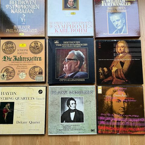 Vinylsamling med diverse klassisk musikk