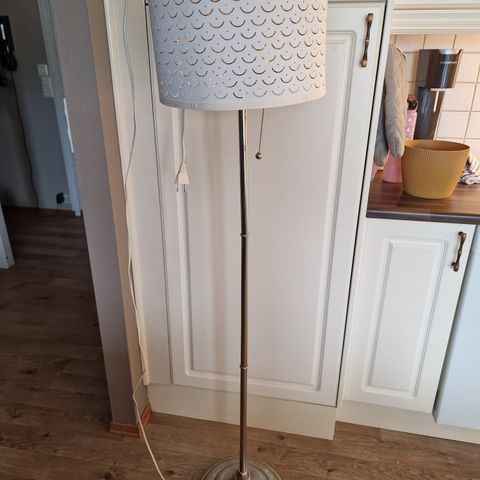 Stålampe fra ikea