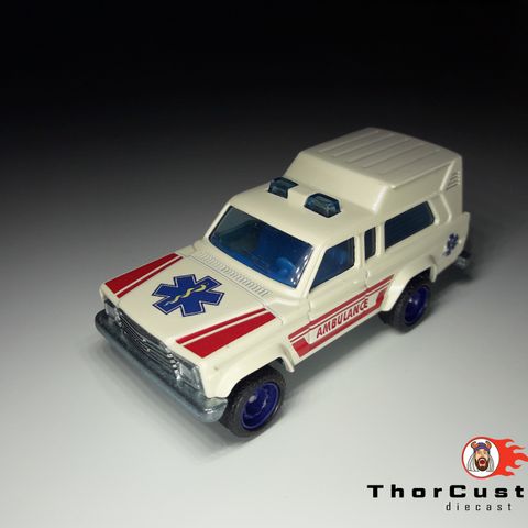 Majorette Ambulance No:269