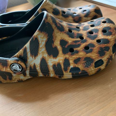 Crocs leopard print