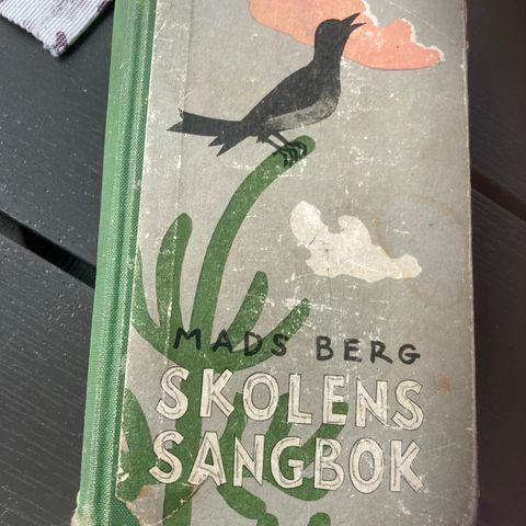 Skolens sangbok  Mads Berg.   Fra 1955