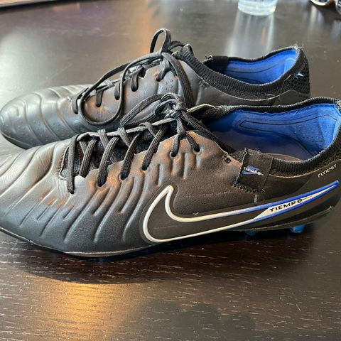 Tiempo Legend 10 Elite AG-Pro fotballsko