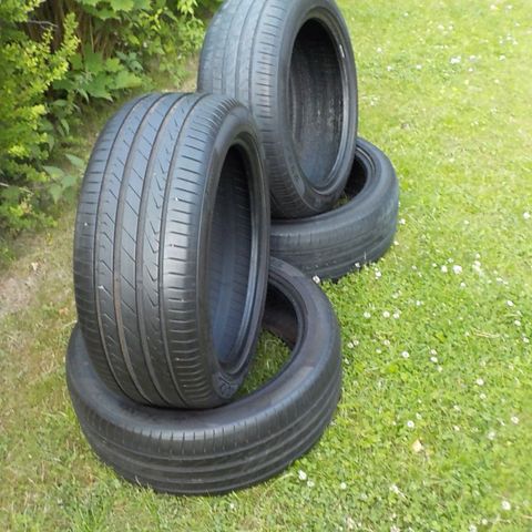 4 x 235x45-18 sommerdekk 2 stk Landsail og 2 stk Pirelli