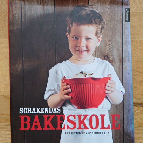 Schakendas bakeskole - rekrutter fra Bakeriet i Lom - BOKSALG