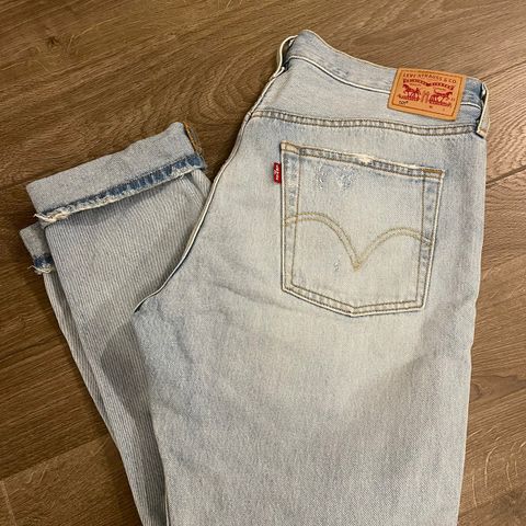 Levis 501 jeans