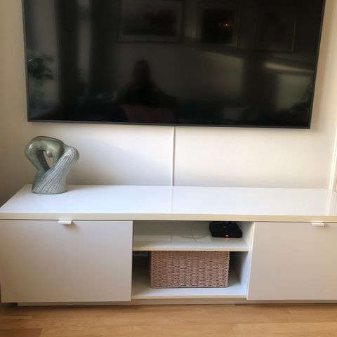 Tv bord  fra IKEA