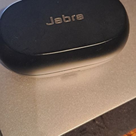 Jabra Elite 7 pro selges