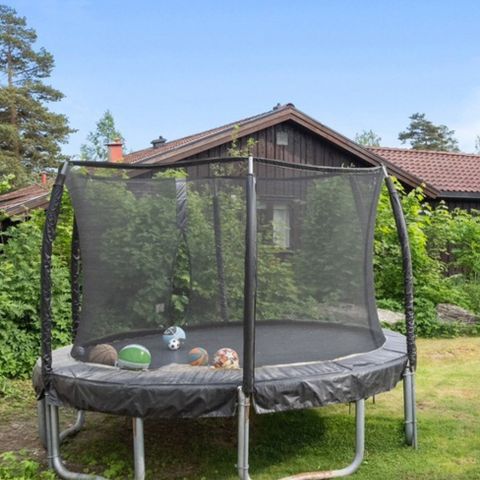 Trampoline