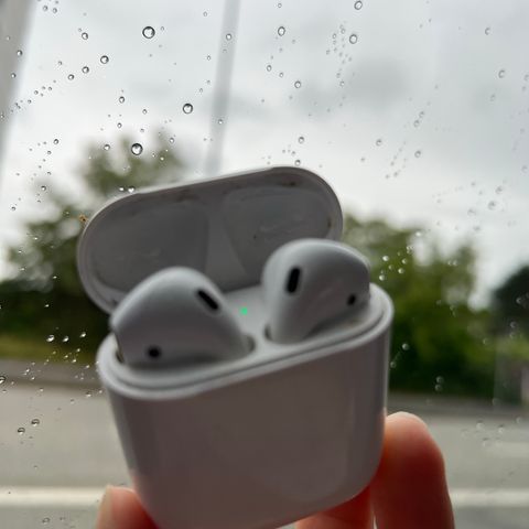 AirPods