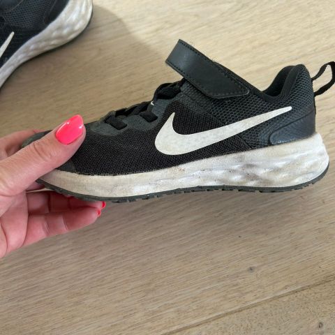 Nike sko str 29,5