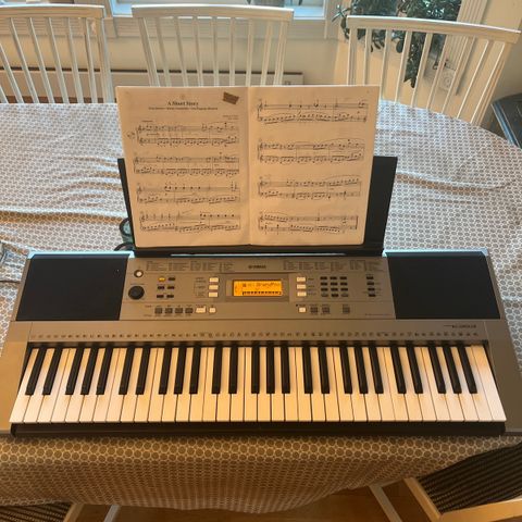 Keyboard - Yamaha PSR-E353