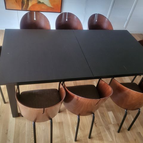 Spisebord og design treestoler