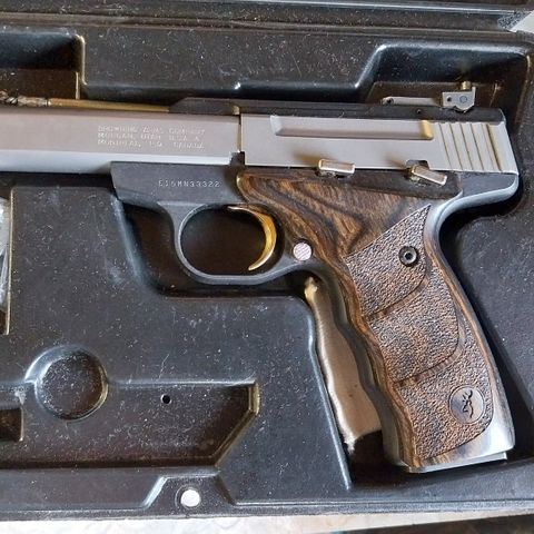 Browning Buck Mark 22 L.R Rimfire autoloading pistol