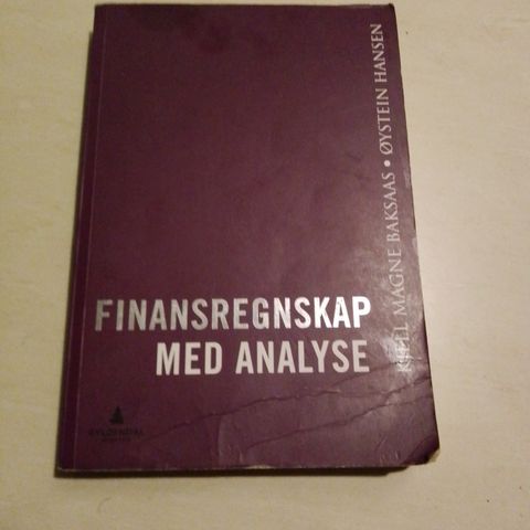 Finansregnskap med analyse