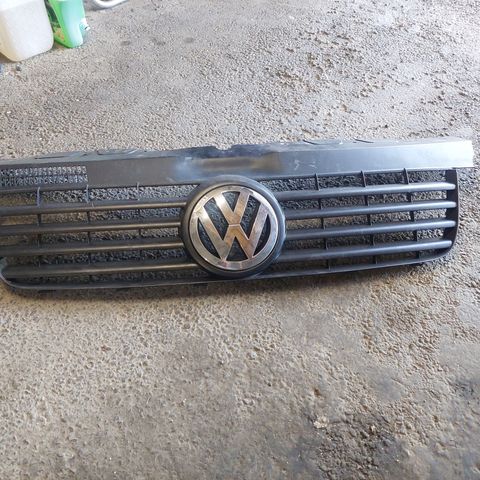 Grill med vw merke til vw t5.