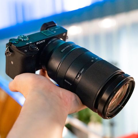 Sony E 70-350mm f/4.5-6.3 G OSS som ny!