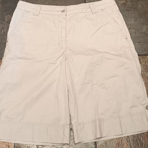 Bermuda - shorts str. 44 i 100%boull