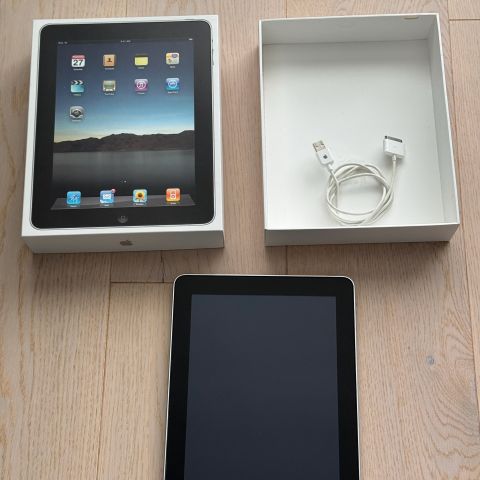 iPad 1. generasjon A1219 (2010) i originaleske WI-FI 64GB