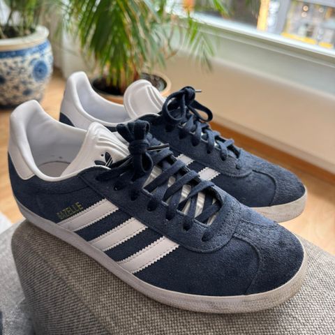 Adidas Gazelle dame 39, lite brukt