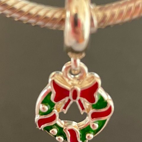 Pandora charm «Christmas Wreath» dangle (julekrans)