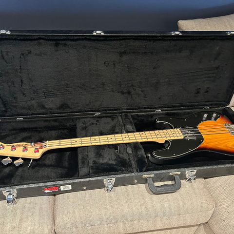 Fender Squier Precision Bass