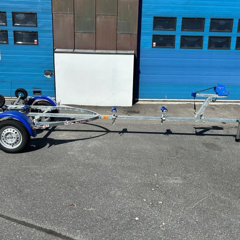 NorTrailer 750 kg opp til 18 fot selvjusterende vugge og tipp kun få igjen