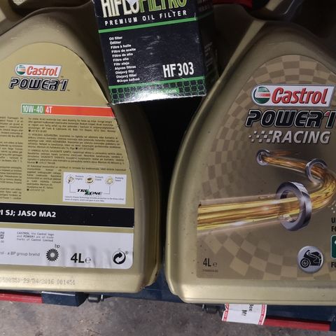 Castrol power 1 racing olje plus  Filter hf303