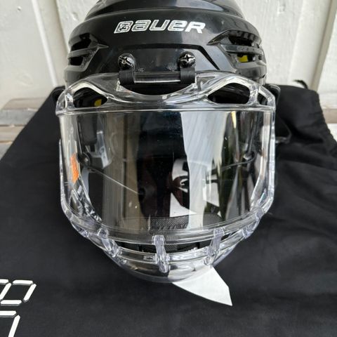 Bauer Re-Akt 95 med fishbowl