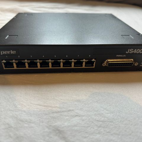 Terminal Server (Perle) (JS4008)