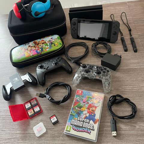 Nintendo Switch/Pro controller/Hodetelefoner/Minnebrikke/Spill/Vesker