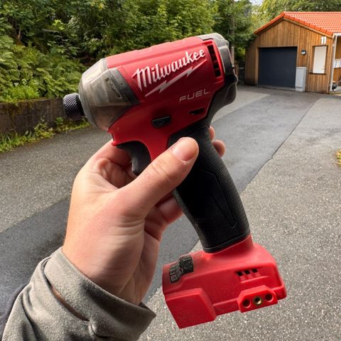 Milwaukee M18 FQID (uten batteri, lader og eske)