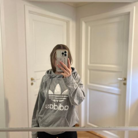 Adidas hettegenser