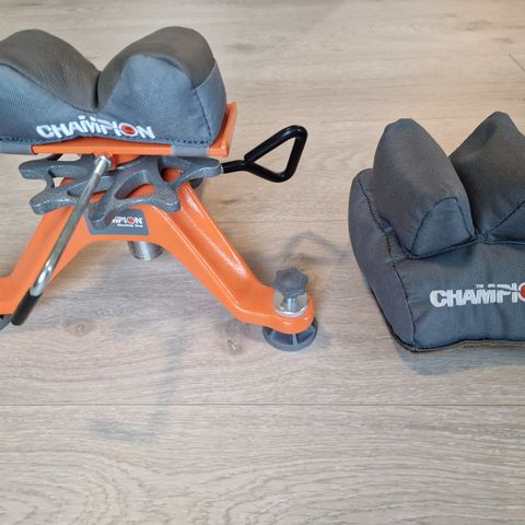 Champion Tri-Stance Rest with bag