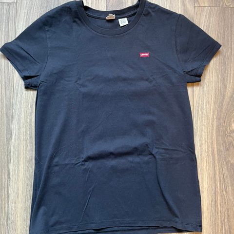 Levis T-skjorte dame