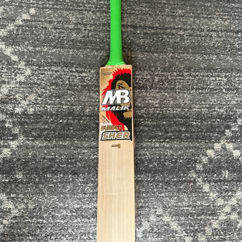 Cricket bat