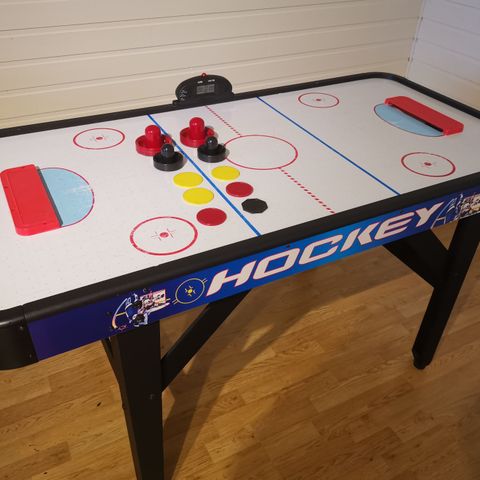 Air hockey