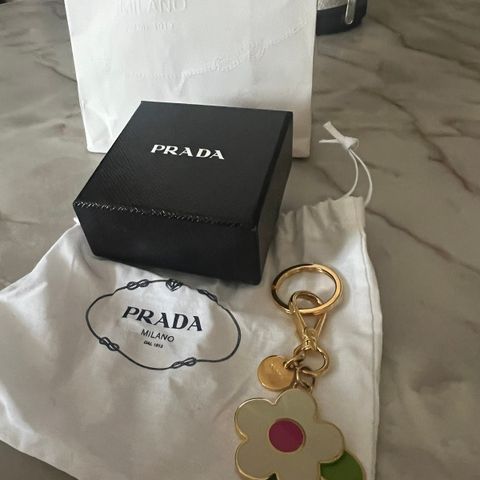 PRADA nøkkelring - selges billig