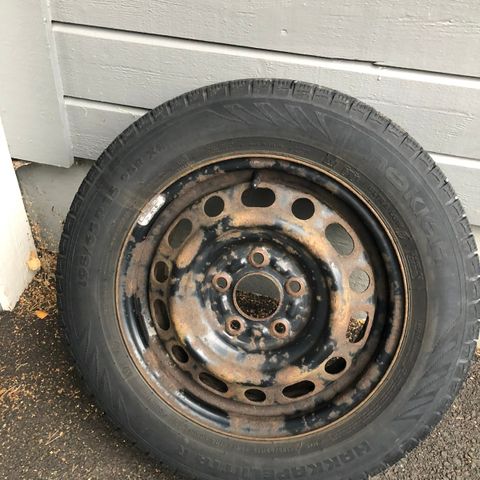 Hakkapelitta nokian 195/65 R15 95R XL på felger