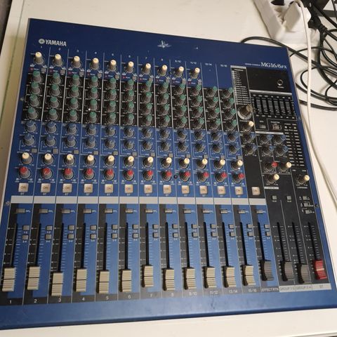 Yamaha MG16/6FX mixing console