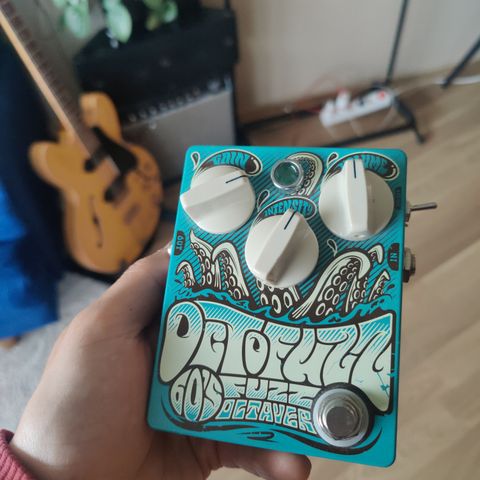 Dr.No Octofuzz.  Retro/vintage fuzz pedal