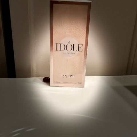 Idole parfyme 50 ml, pris kan diskuteres