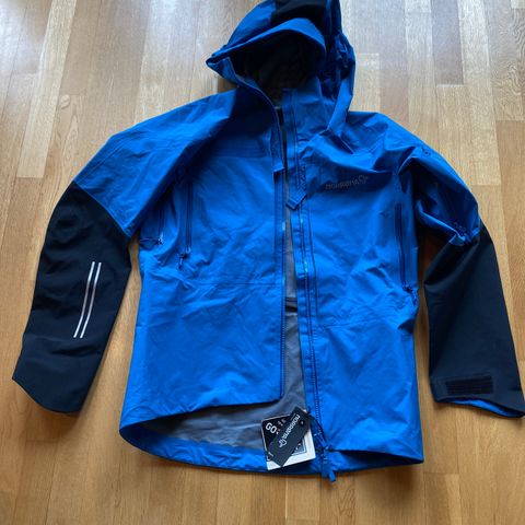 Norrøna trollveggen Gore Tex rescue jacket