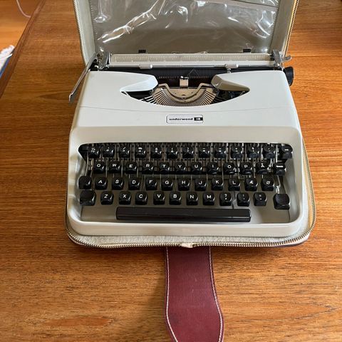 Underwood 18 skrivemaskin (1964)