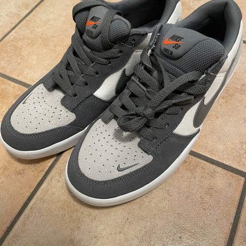 Nike SB sneakers