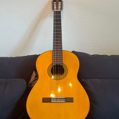 Yamaha CG102 Gitar